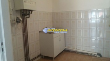 spatiu-comercial-finisat-de-vanzare-in-cetate-4